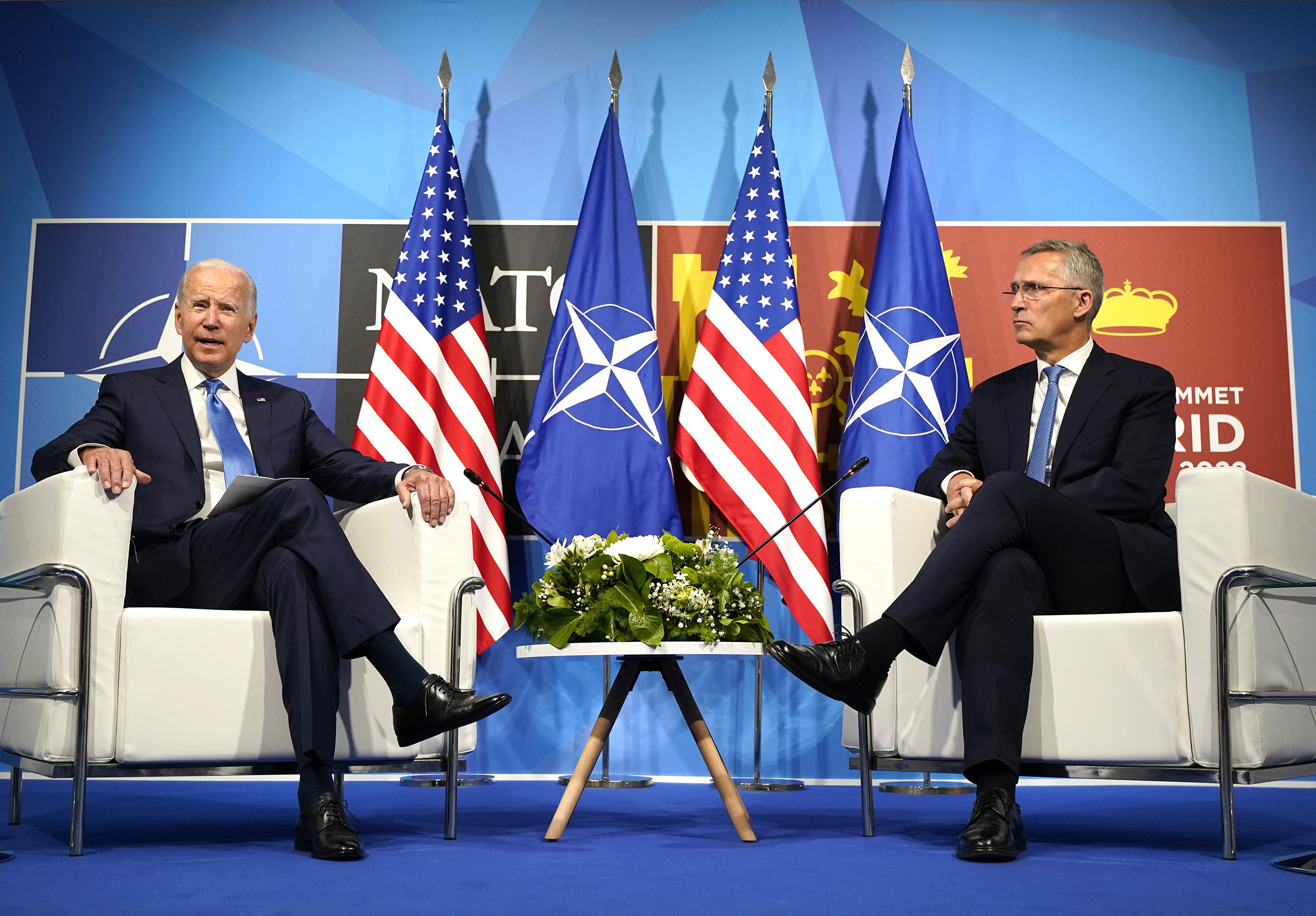 Сколько стран входит в нато 2024. Байден НАТО. Байден с Эрдоганом на саммите НАТО В Мадриде. Саммит НАТО.